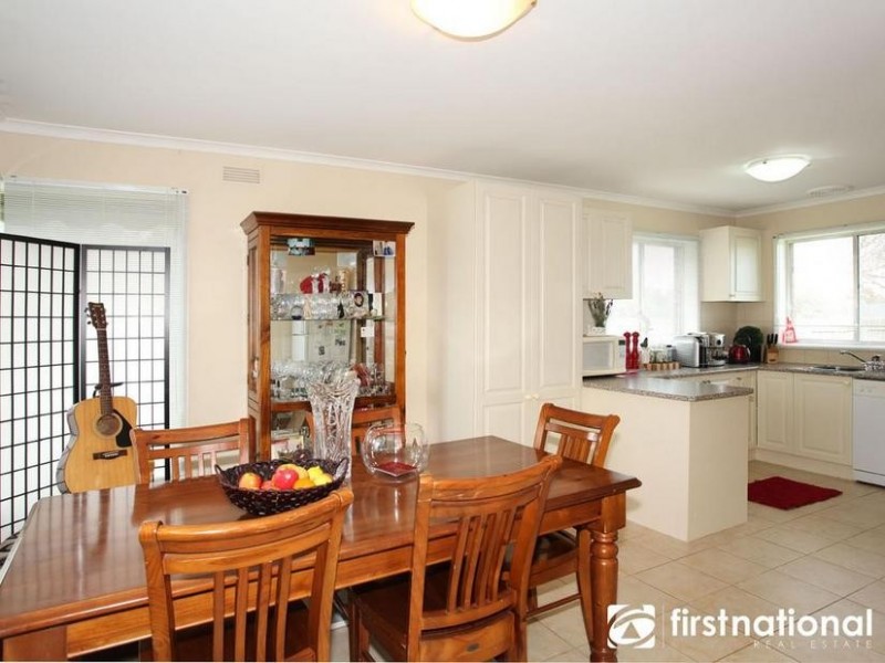 6 O’Shannessy Street, Pakenham VIC 3810