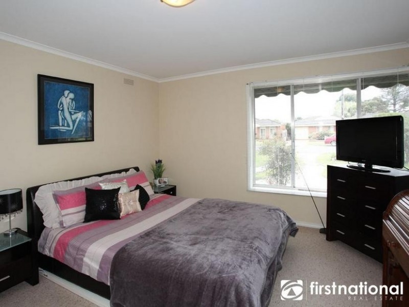 6 O’Shannessy Street, Pakenham VIC 3810