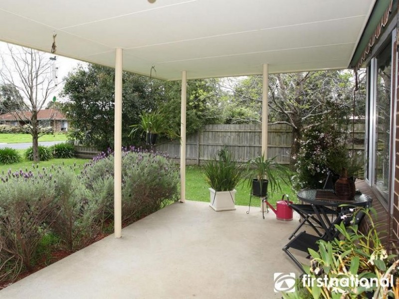 6 O’Shannessy Street, Pakenham VIC 3810