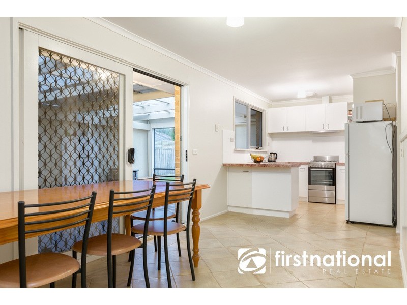 6 Bastow Close, Pakenham VIC 3810