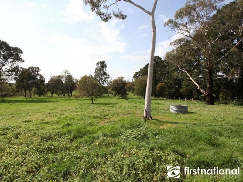 87 Starling Rd, Officer VIC 3809