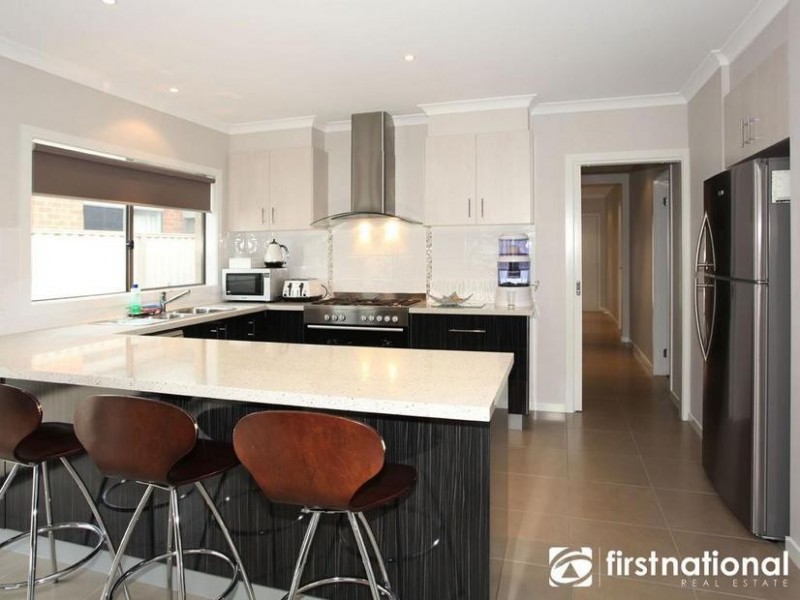 4 Dream Court, Pakenham VIC 3810