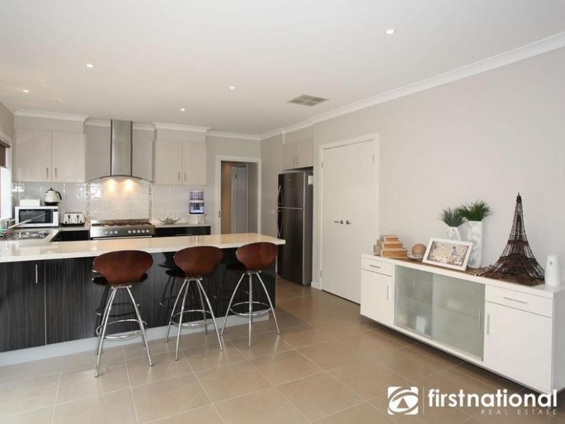 4 Dream Court, Pakenham VIC 3810