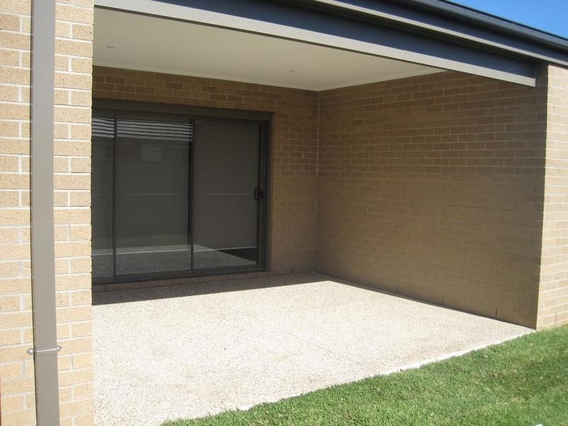 4 Dream Court, Pakenham VIC 3810