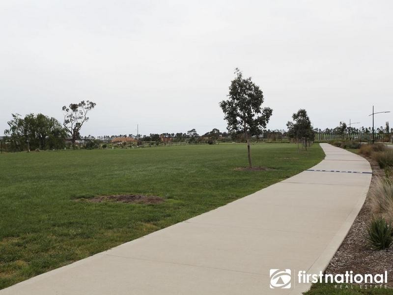 4 Dream Court, Pakenham VIC 3810