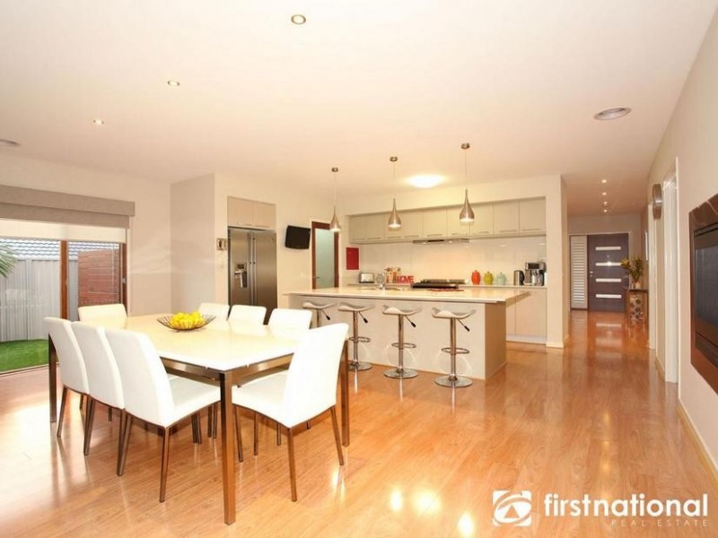 37 Harrison Way, Pakenham VIC 3810