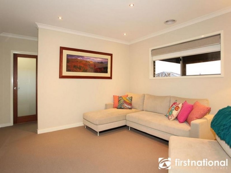 37 Harrison Way, Pakenham VIC 3810