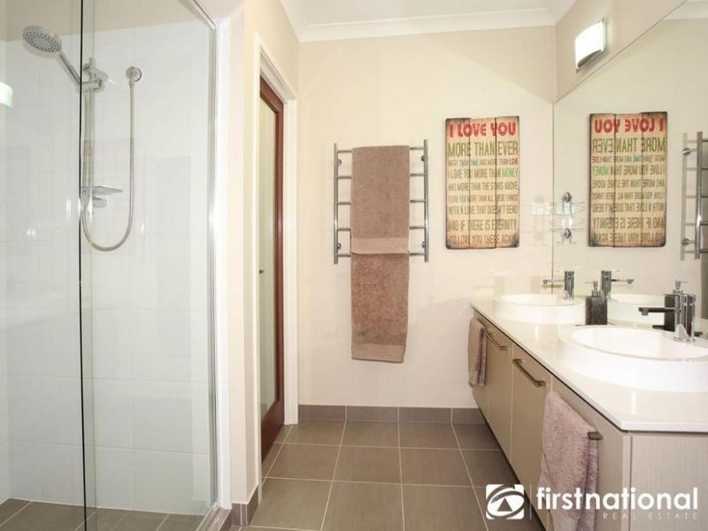 37 Harrison Way, Pakenham VIC 3810