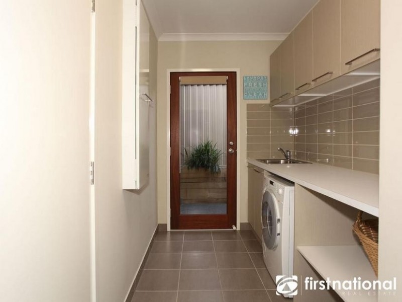 37 Harrison Way, Pakenham VIC 3810