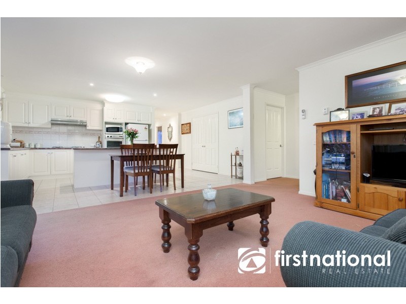 6 Wisteria Court, Pakenham VIC 3810