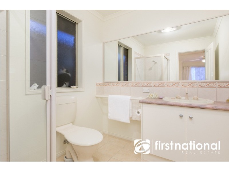 6 Wisteria Court, Pakenham VIC 3810