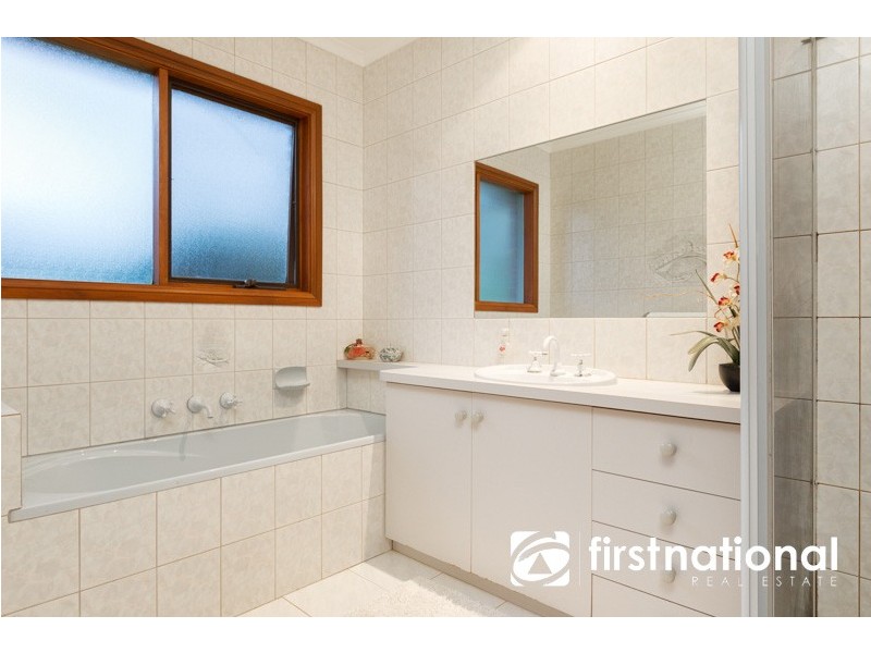 5 Bayard Drive, Pakenham Upper VIC 3810