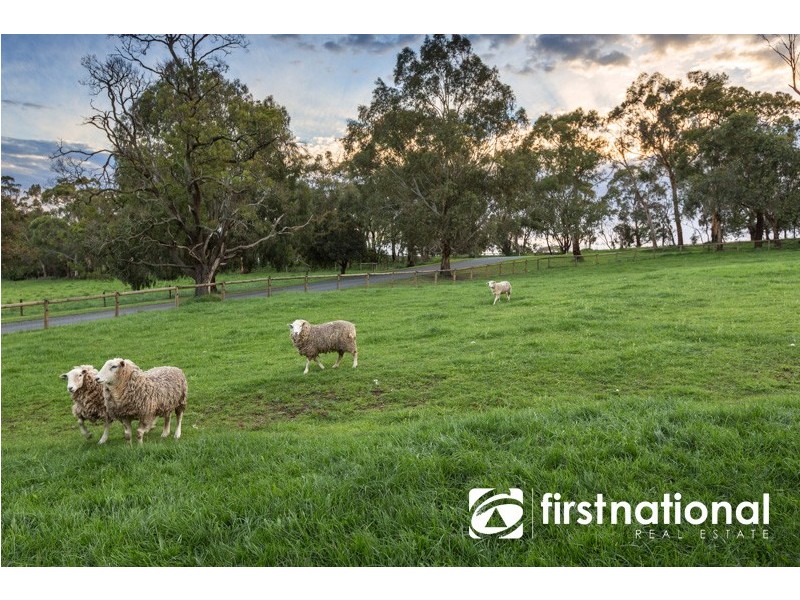 5 Bayard Drive, Pakenham Upper VIC 3810