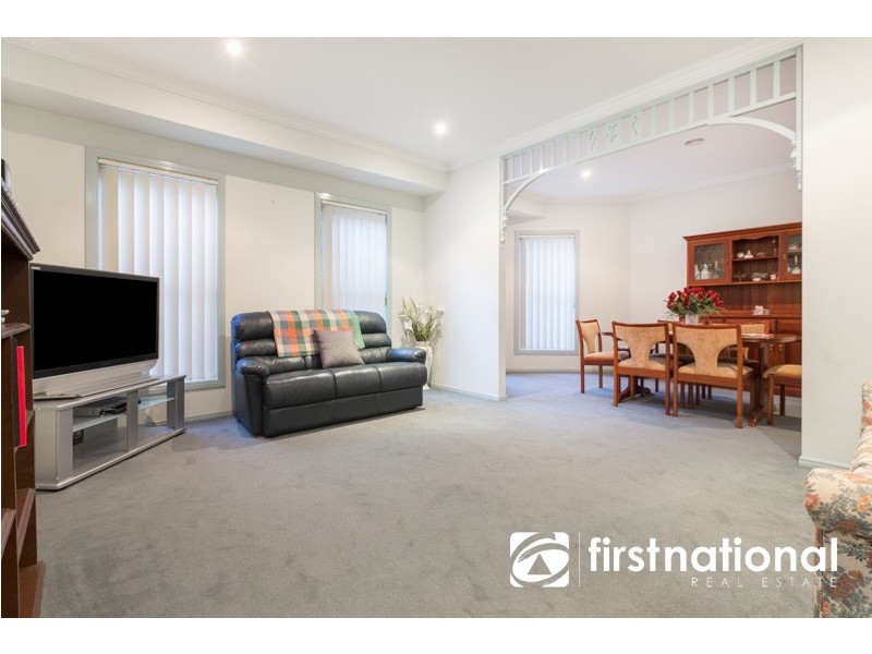 4 Cathedral Close, Pakenham VIC 3810