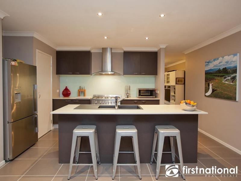 15 Webster Way, Pakenham VIC 3810