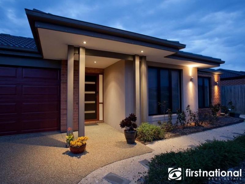 15 Webster Way, Pakenham VIC 3810