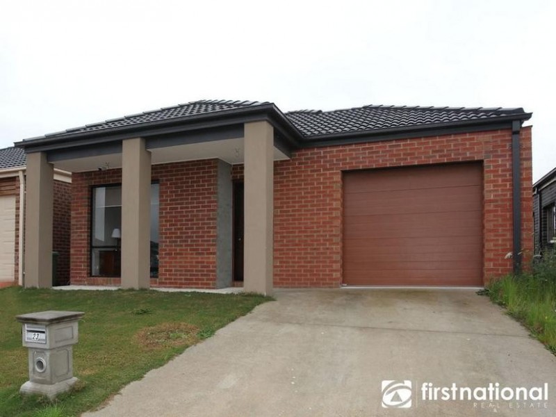 23 Cohens Way, Pakenham VIC 3810