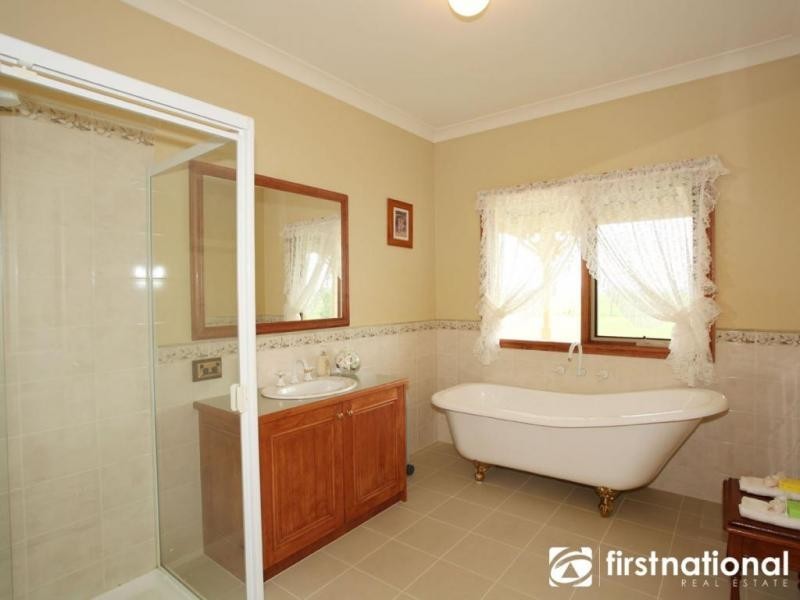 50 Parish Road, Garfield VIC 3814