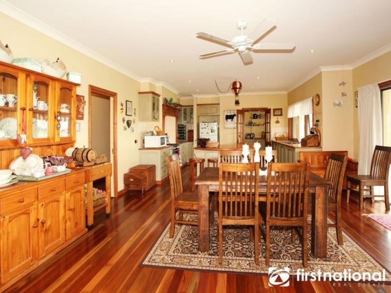 50 Parish Rd, Iona VIC 3815