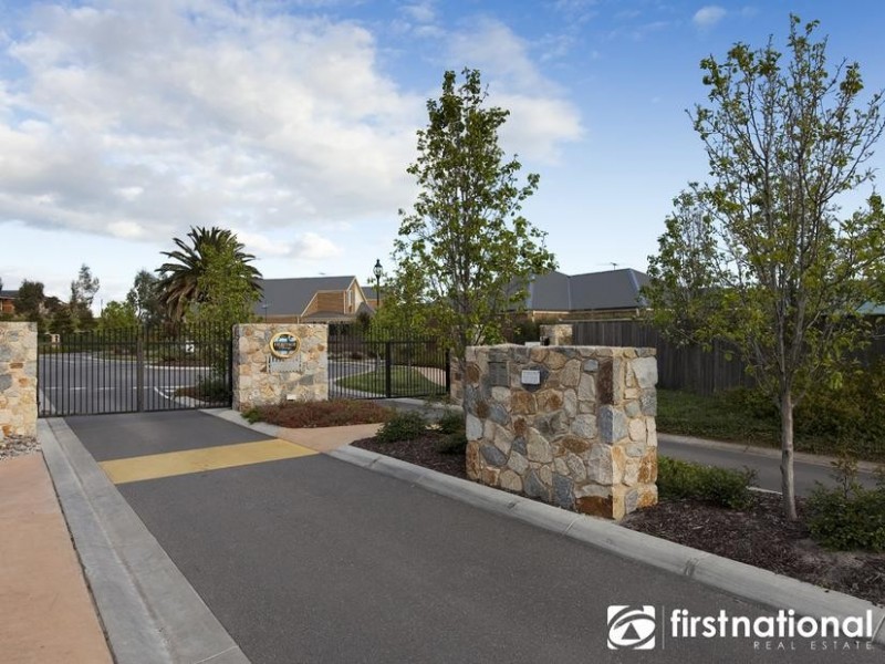 54/1 Malouf Court, Pakenham VIC 3810