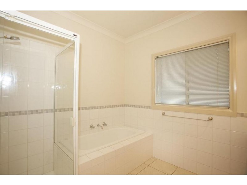 4 Clearwater Drive, Pakenham VIC 3810