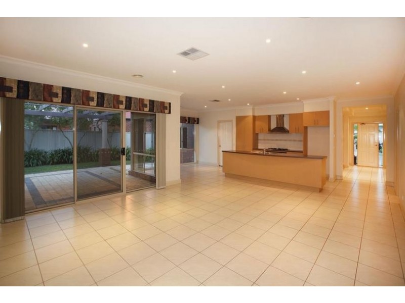 4 Clearwater Drive, Pakenham VIC 3810