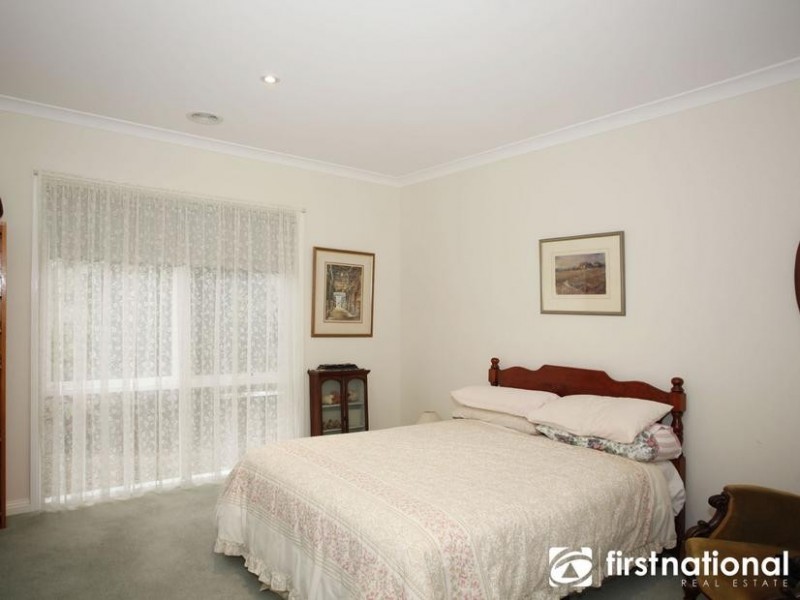 1/40 Railway Avenue, Garfield VIC 3814