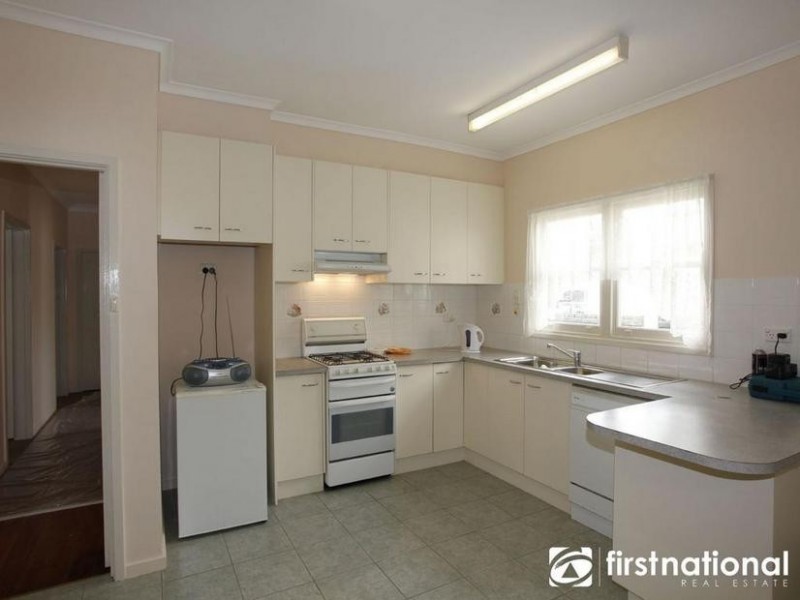 10 John Street, Pakenham VIC 3810