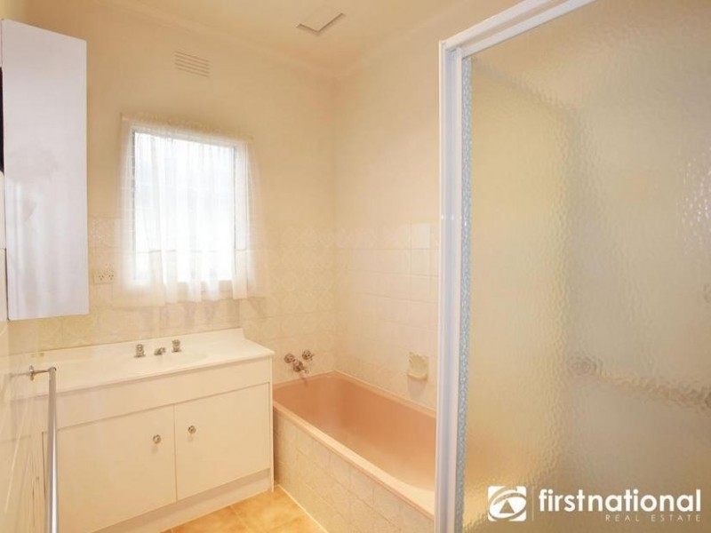 10 John Street, Pakenham VIC 3810