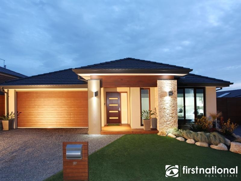 37 Harrison Way, Pakenham VIC 3810