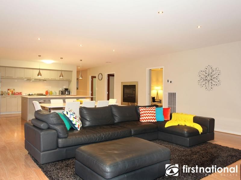 37 Harrison Way, Pakenham VIC 3810