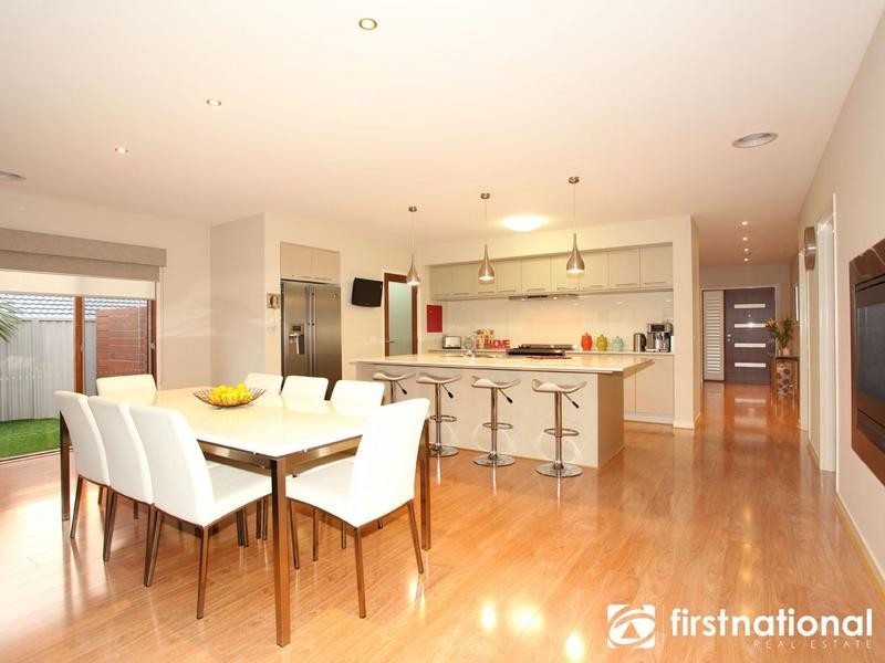 37 Harrison Way, Pakenham VIC 3810