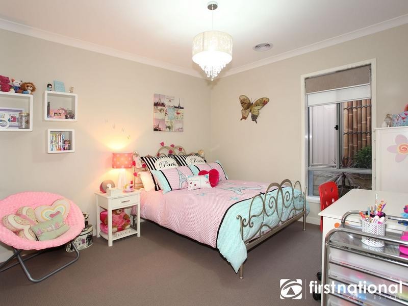 37 Harrison Way, Pakenham VIC 3810