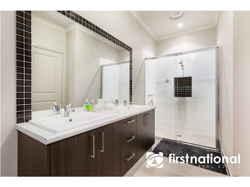 3 Booth Place, Pakenham VIC 3810