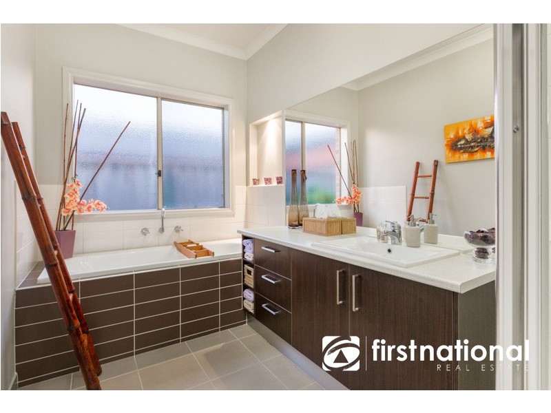 3 Booth Place, Pakenham VIC 3810