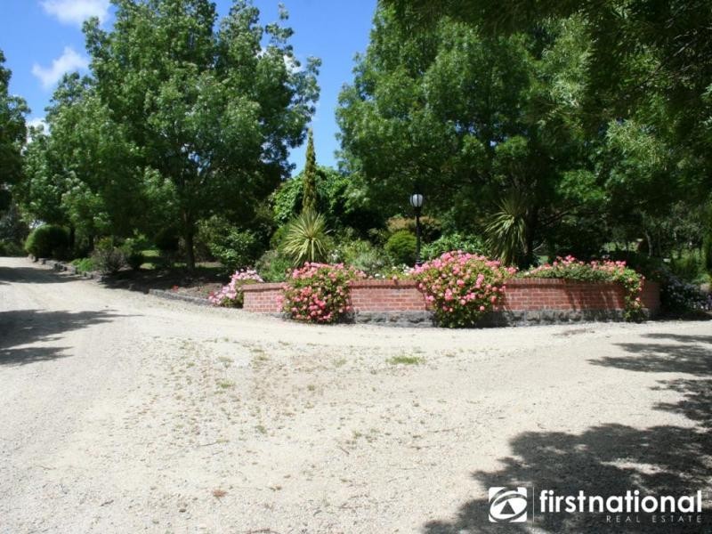 70 Sanders Road, Garfield North VIC 3814