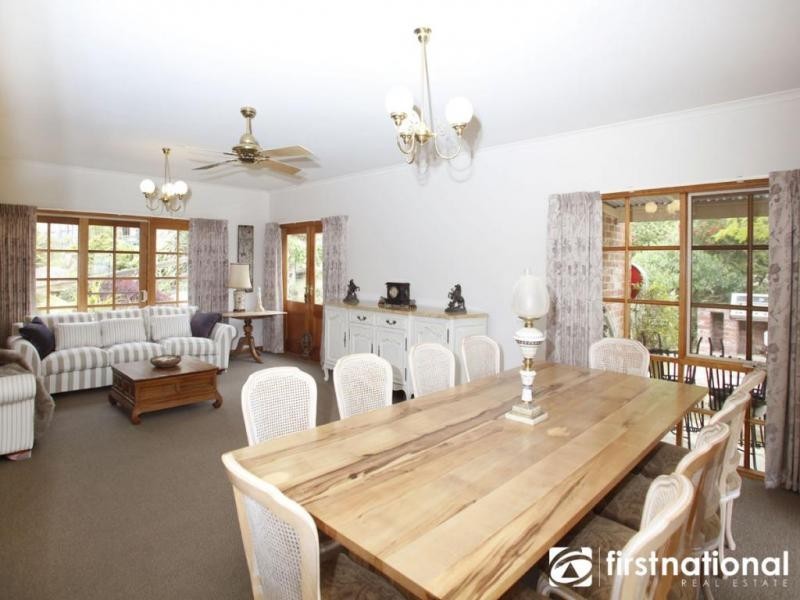 70 Sanders Road, Garfield North VIC 3814
