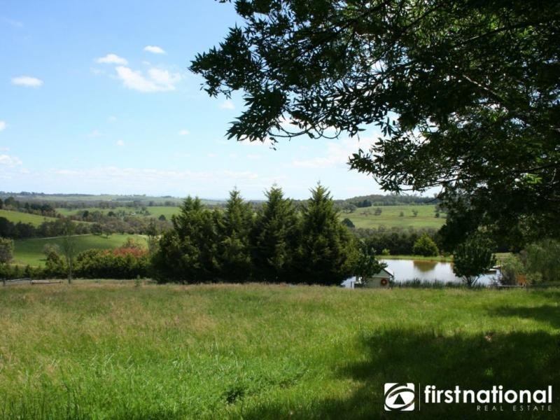 70 Sanders Road, Garfield North VIC 3814