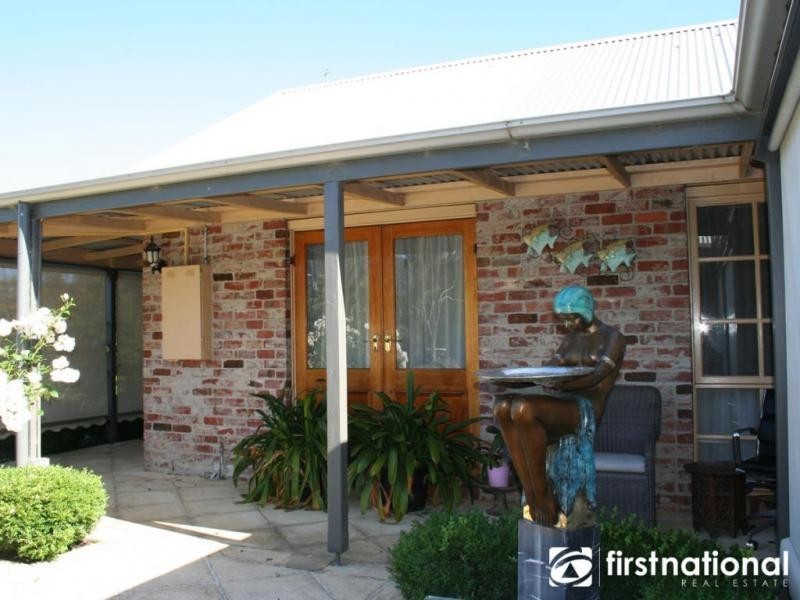 70 Sanders Road, Garfield North VIC 3814