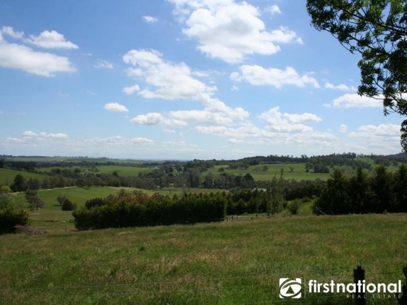 70 Sanders Road, Garfield North VIC 3814