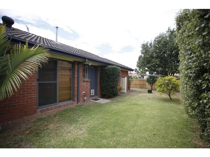 4 Alison Close, Pakenham VIC 3810