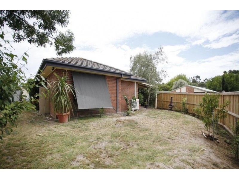 4 Alison Close, Pakenham VIC 3810
