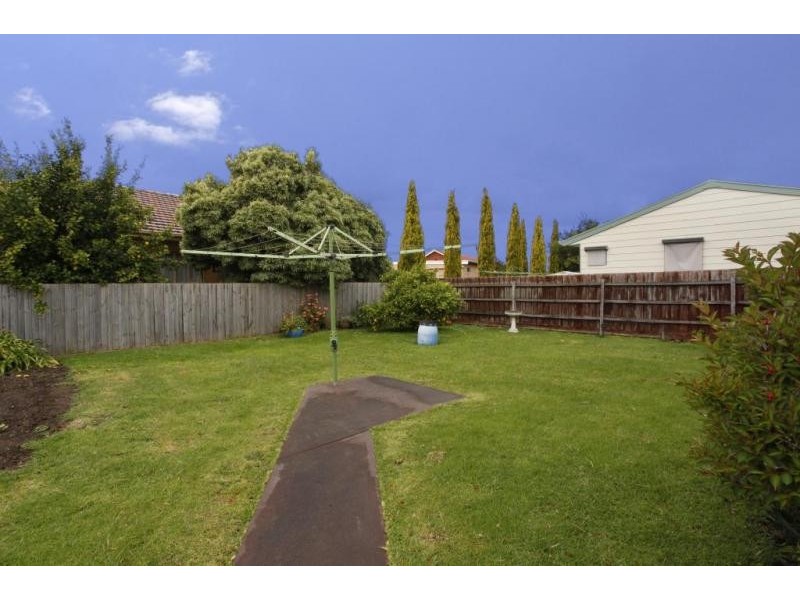 14 Main Street, Pakenham VIC 3810