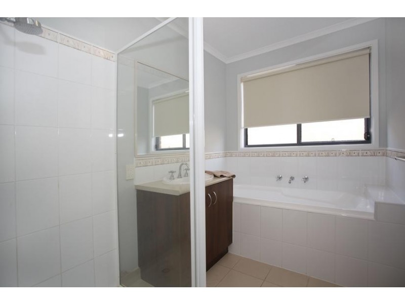 20 Grand Central Boulevard, Pakenham VIC 3810