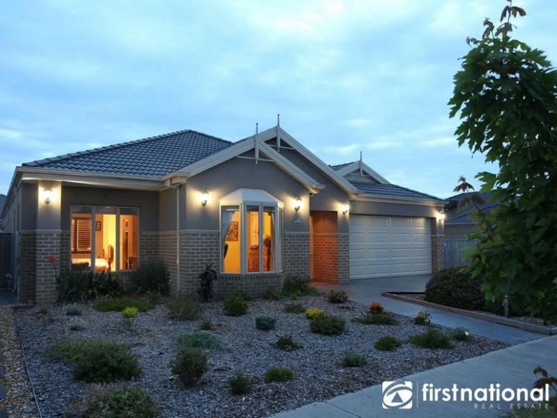 56 Banjo Paterson Drive, Pakenham VIC 3810