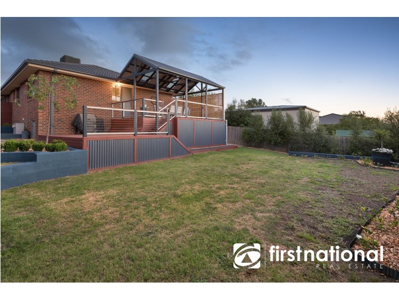14 Wallangara Drive, Pakenham VIC 3810