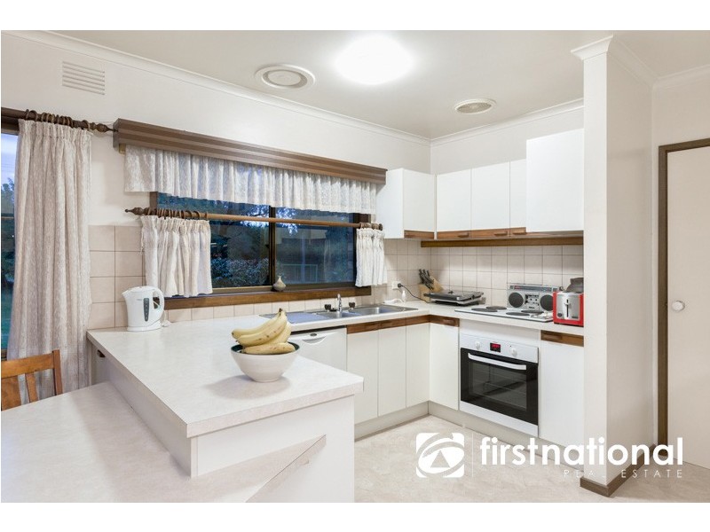 1 Oaktree Drive, Pakenham VIC 3810