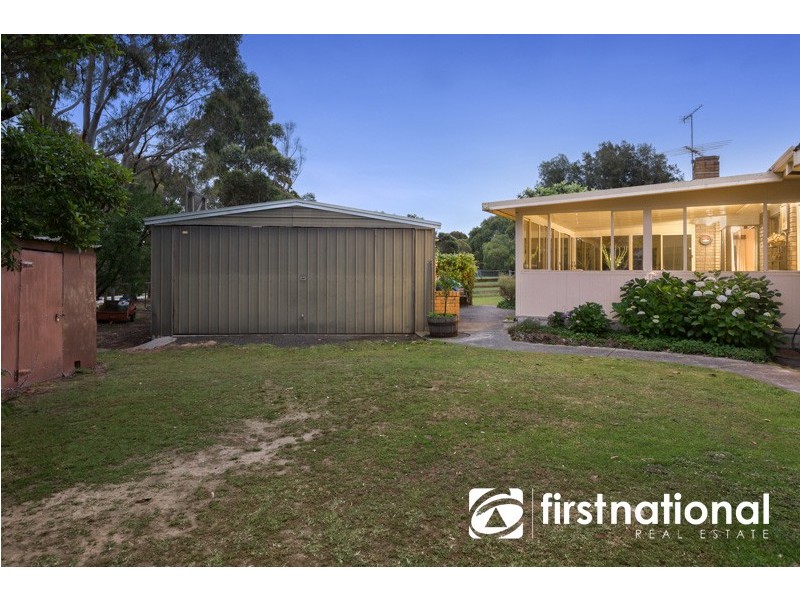 1 Oaktree Drive, Pakenham VIC 3810