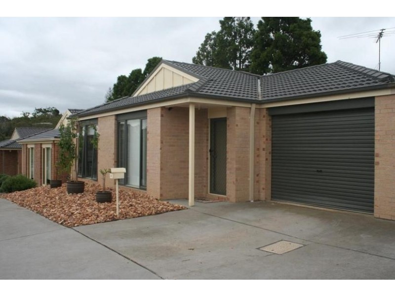4/108 Ahern Road, Pakenham VIC 3810