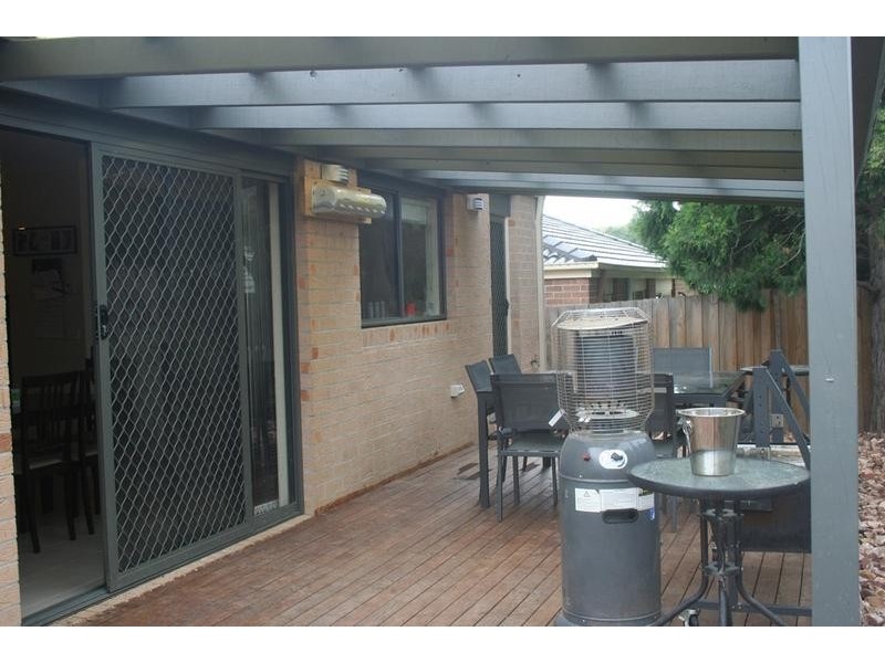 4/108 Ahern Road, Pakenham VIC 3810